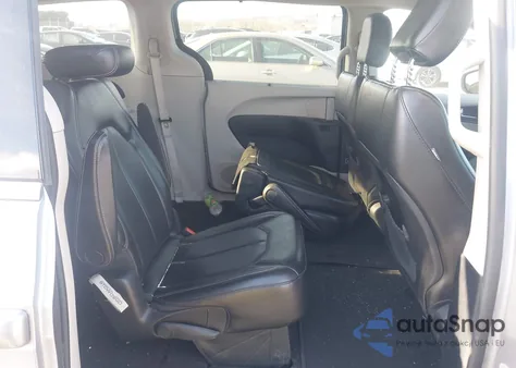 2020 Chrysler Voyager Lxi из США, поврежденный, VIN 2C4RC1DG8LR262449